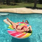 Anna Swinney - @annascloset18_ - Instagram