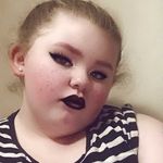Anna Tuttle - @anna.tuttles.phone - Instagram