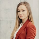 Anna Tyra - @anwaeltin.frankfurt - Instagram