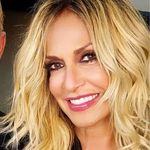 Fans of @annavissiofficial ❤🔝🎤 - @anna.vissi - Instagram