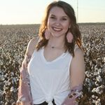 Anna Claire Willard - @a.c_closet_cleanout - Instagram