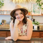 Anna Young - @anna.goldenhour - Instagram