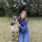 Annabelle Wright - Facebook