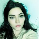 Anne Barret - @mallkwx - Instagram