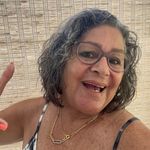 Anne Constantine - @abeachinlife - Instagram
