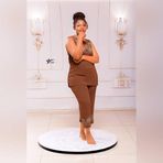 Annie Elvin - Facebook