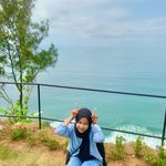 adis - @anneirashafa - Instagram