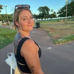 Anne Fuller - @anneloweiss8 - Instagram