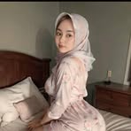 Putri Anne - Facebook