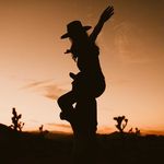 Anne Steele - @annemariesteele - Instagram
