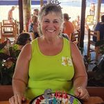 Anne Stelzer - @cropinannie - Instagram