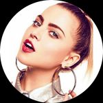 Anne Winters{SHE FOLLOWS} - @annewintersvip - Instagram