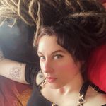 Annette Dye - @annie_hi_rawr - Instagram