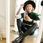 Annie Bartley - @annie_you_ok - Instagram