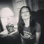@annie_benton_420 - Instagram