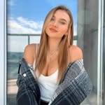Annie Clare - @annieclare46 - Instagram