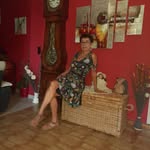 Annie Combes - @annie.combes - Instagram