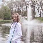 Annie Adams - @anniedee10 - Instagram