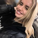 Annie Holcomb - @annieholcomb - Instagram