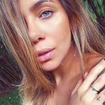 Annie Howe - @annie.howe.90 - Instagram