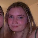 Annie Larson - @annie_larz - Instagram