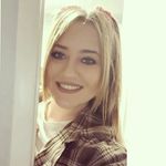 Annie Lavender - @annielavo95 - Instagram