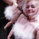 Annie Léger - @annieleger50 - Instagram