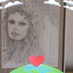 Annie Leger - Facebook