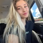 Annie Lemos - @annielemoss - Instagram
