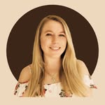 Annie Lowry - Author - @write_with_annie - Instagram
