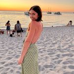 Annie Middleton - Wildflower Woman - @authentically.anniee - Instagram