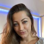 Annie Powell - @barickmusi - Instagram
