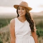 𝐴𝑛𝑛𝑖𝑒 𝑅𝑖𝑣𝑒𝑟𝑎 - @annie_ri - Instagram