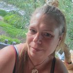 Annie Ware - @annie.ware.5815 - Instagram