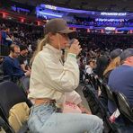 Annika Lee - Facebook