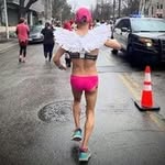 Anthony Vigil - @anthonyrunsforbeer - Instagram