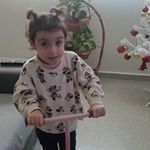 Antonia Arroyo - @la_guitanica_ - Instagram