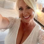 Antonia James - @antoniajames232 - Instagram