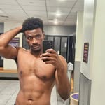 Antwon Lynn - @dresstwon - Instagram