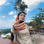 putrii.bungsu - @anya.aliyaa - Instagram