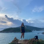 Anya Simon - Facebook
