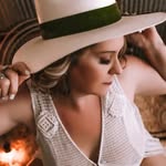 April Ash - @emeraldelegance_aash - Instagram