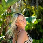 April Carroll - @heartsthebeach - Instagram