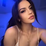 April Flores - @lil.apy - Instagram