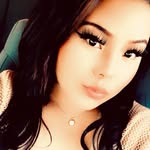 April Flores - @a.tiny.thing17 - Instagram