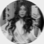 -𝘈𝘱𝘳𝘪𝘭 𝘏𝘰𝘸𝘢𝘳𝘥 - @flurxgirl - Instagram