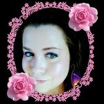 April Lowry - @avrilandbella33 - Instagram