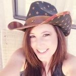 April Macleod - @macleoda81 - Instagram