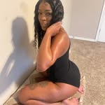 April Maxwell - @queenphea16 - Instagram