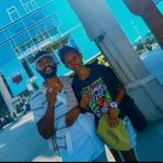Àpríl Thírd - Facebook